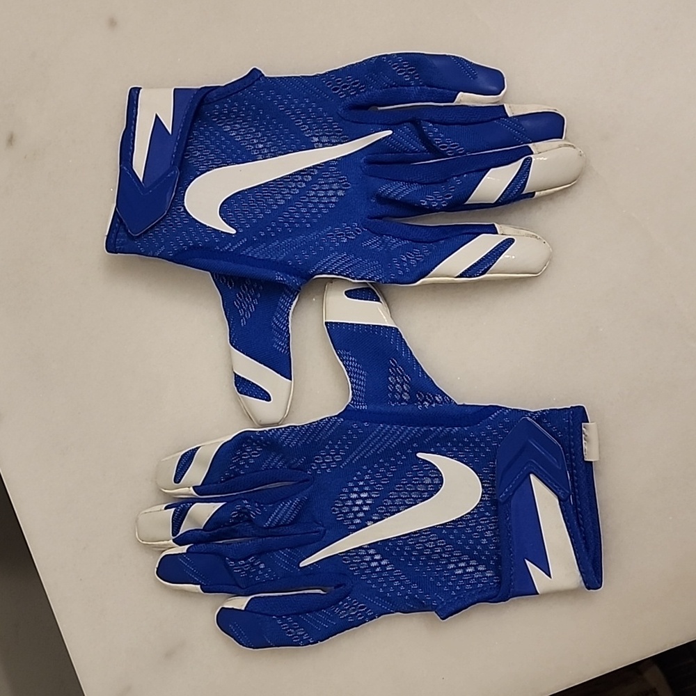 NIKE GLOVES